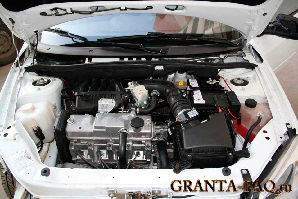 Защитная крышка двигателя на Лада Гранта (granta)